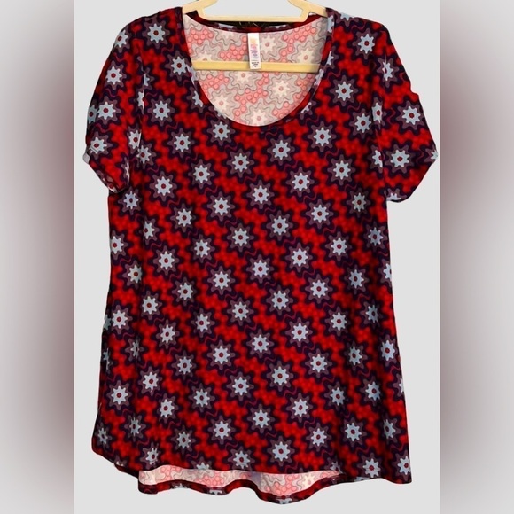 LULAROE Classic Tee Red/Navy Blue/Purple/Lt. Blue Floral Pattern Sz Large, GUC. - Picture 1 of 8